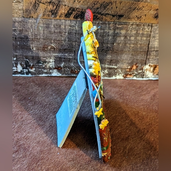 Two's Company Handcrafted Painted Vintage Christmas Bell Frame/Ornament - Picture 4 of 8